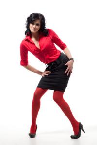 Strumpfhose rot mit schwarzem Rock